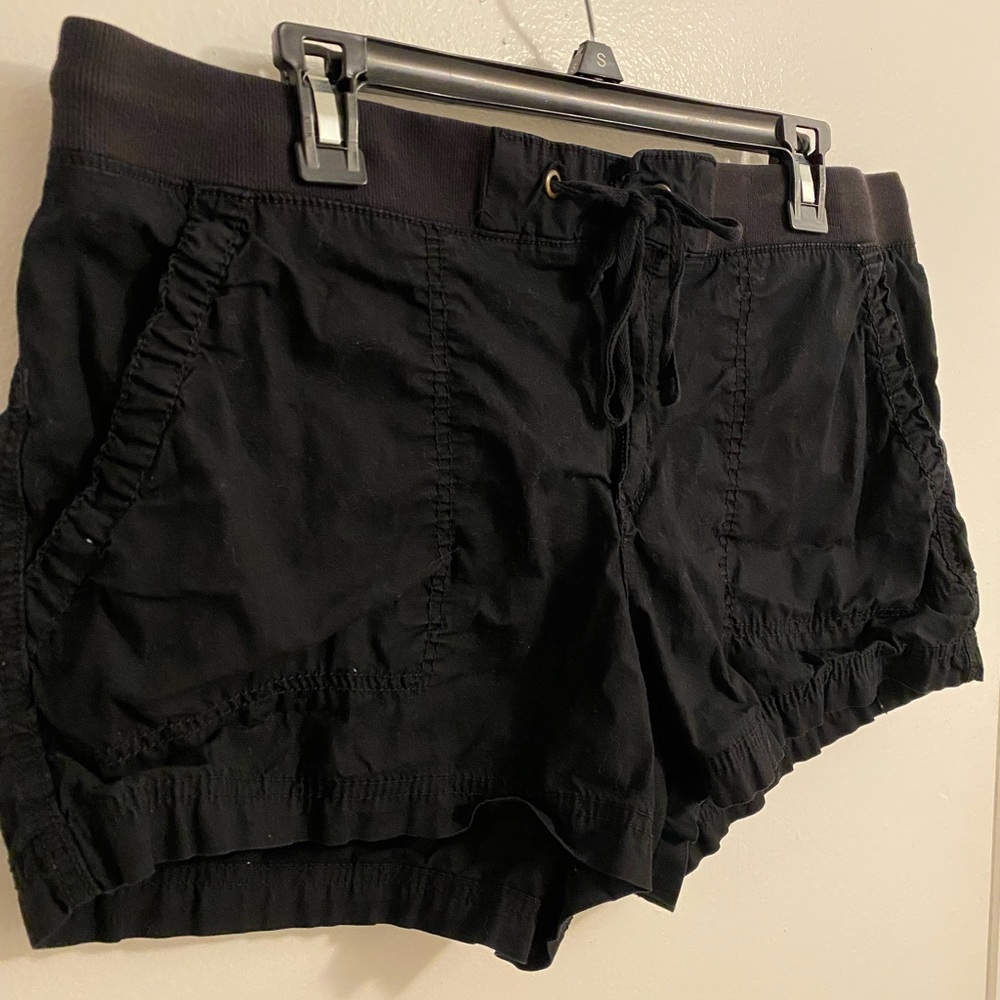 Ana Black Shorts